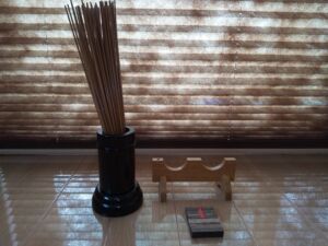 易占でつかう道具(筮竹・けろく器・筮筒・算木)